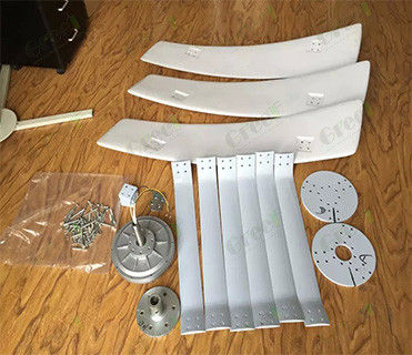 توربین بادی عمودی محور ولتاژ 24-380Vac، 3 پره، جنس FRP، برای دمای 40-50- درجه سانتیگراد